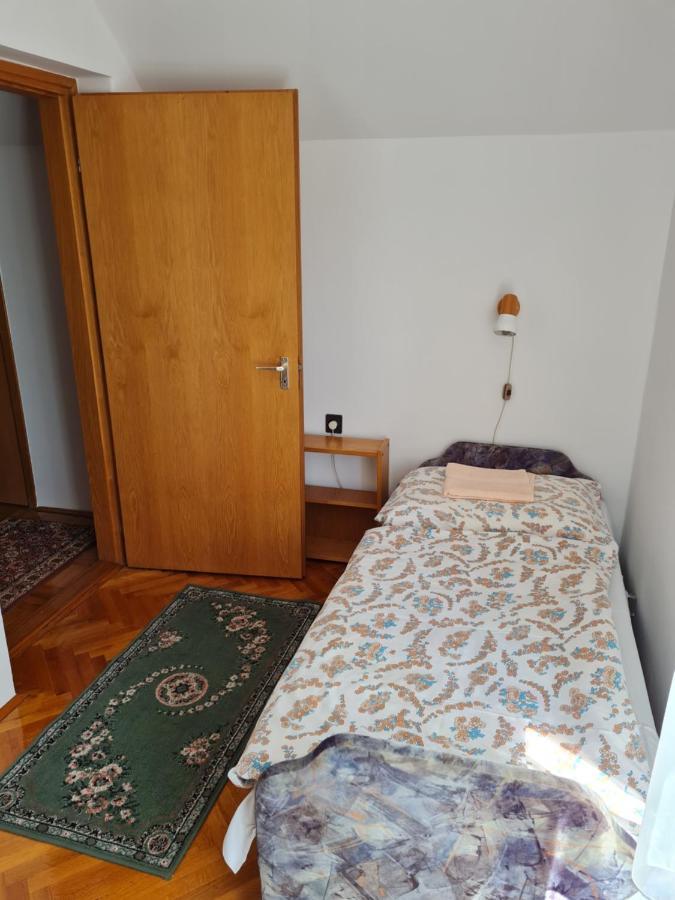 Gyoengyvirag Apartman Lenti Eksteriør billede