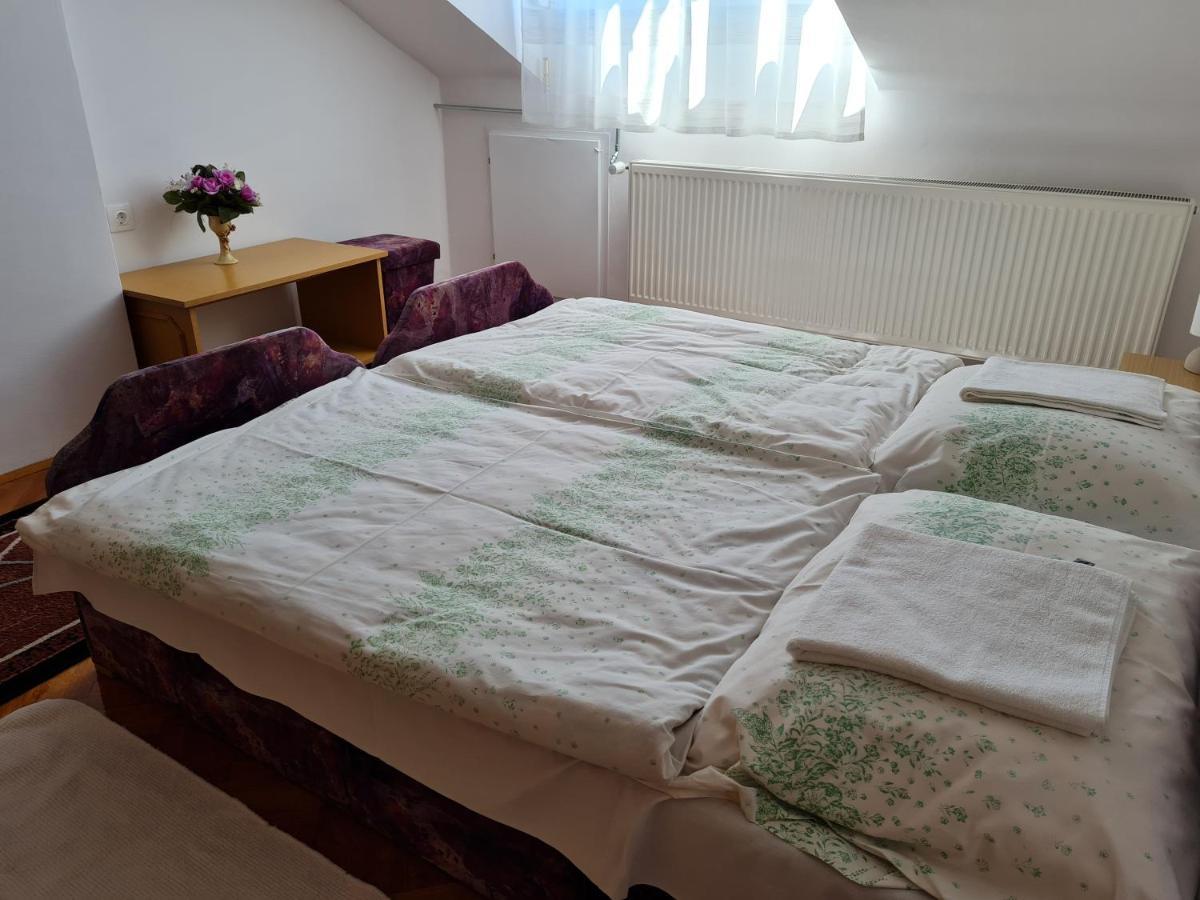 Gyoengyvirag Apartman Lenti Eksteriør billede